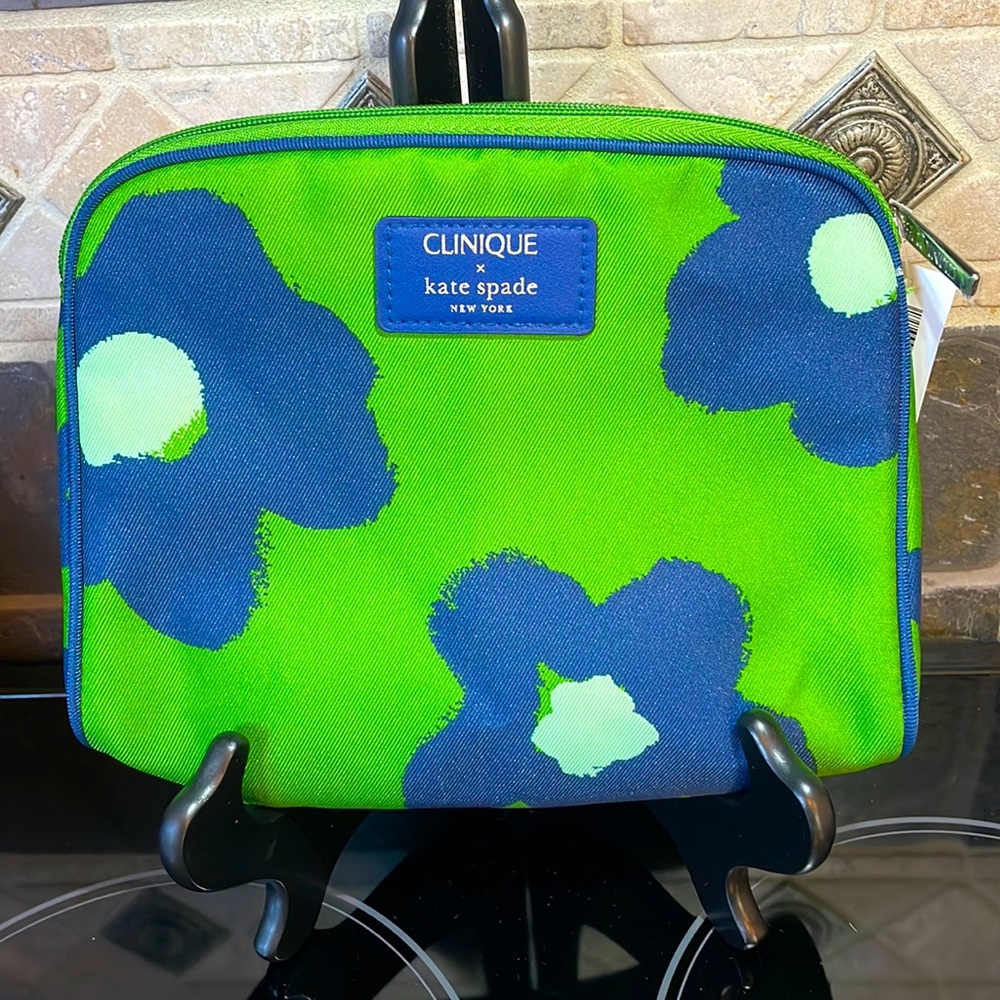 NWT Clinique x Kate Spade cosmetic bag/personal bag nice size good for travel